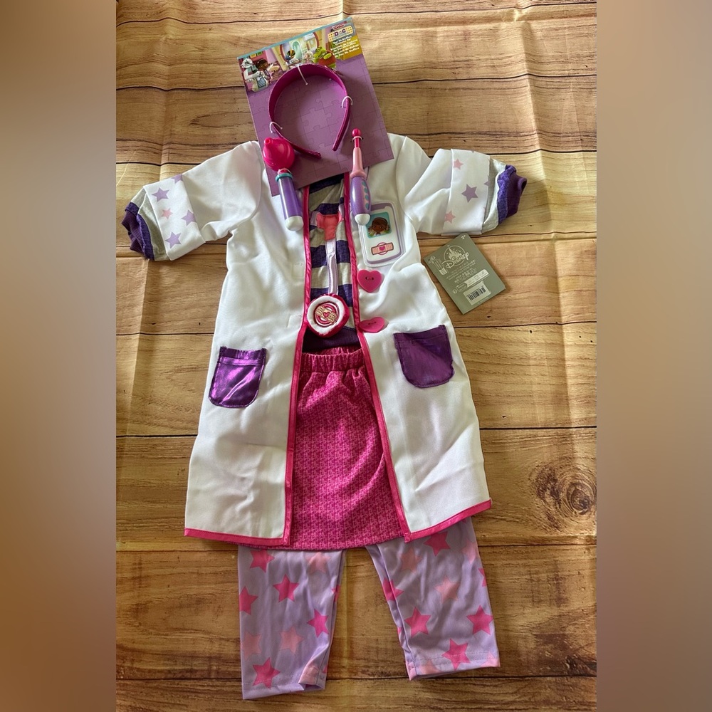Disney store Doc McStuffins toddler girl costume size 2
